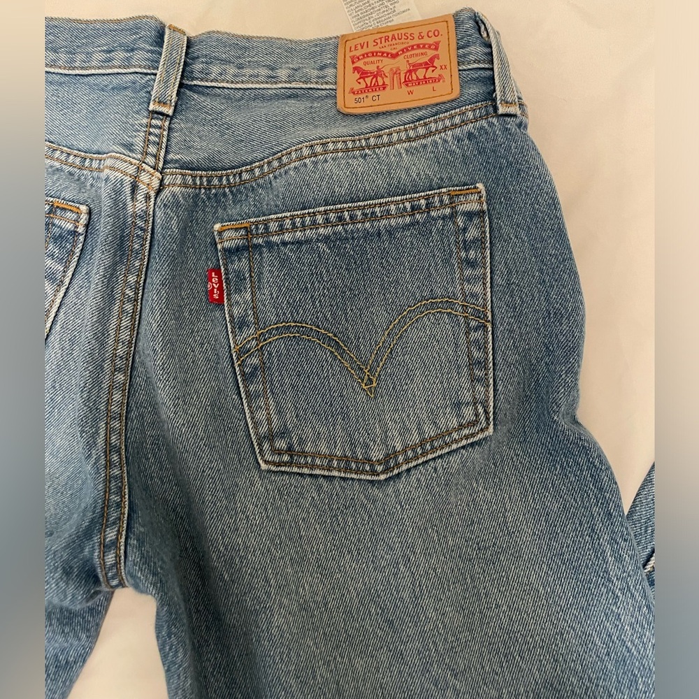 ORIGINAL FIT LEVIS SIZE 26